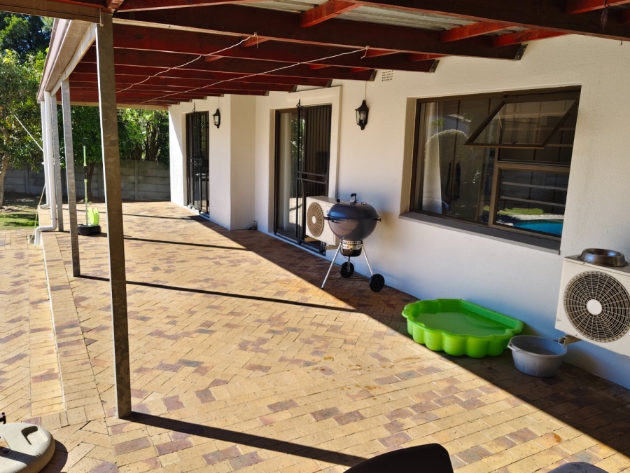 5 Bedroom Property for Sale in Paarl North Western Cape